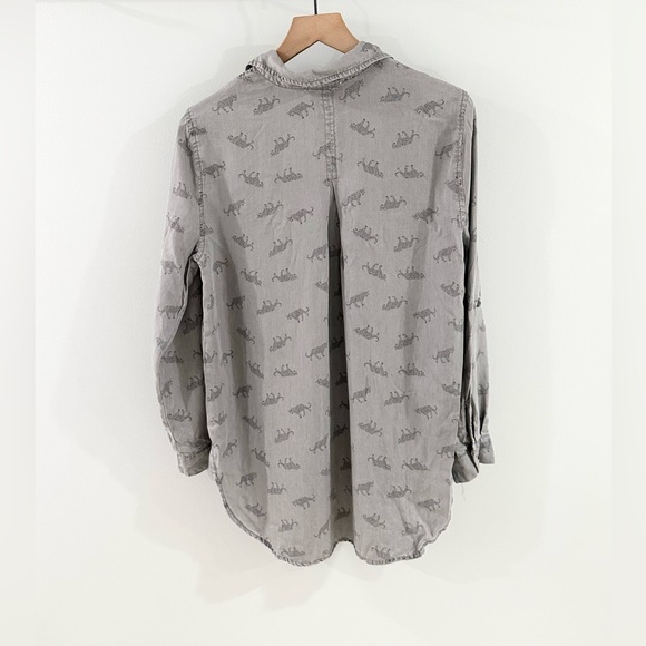 Jane & Delancey Button Front Cheetah Blouse Gray Size Small - Picture 5 of 5